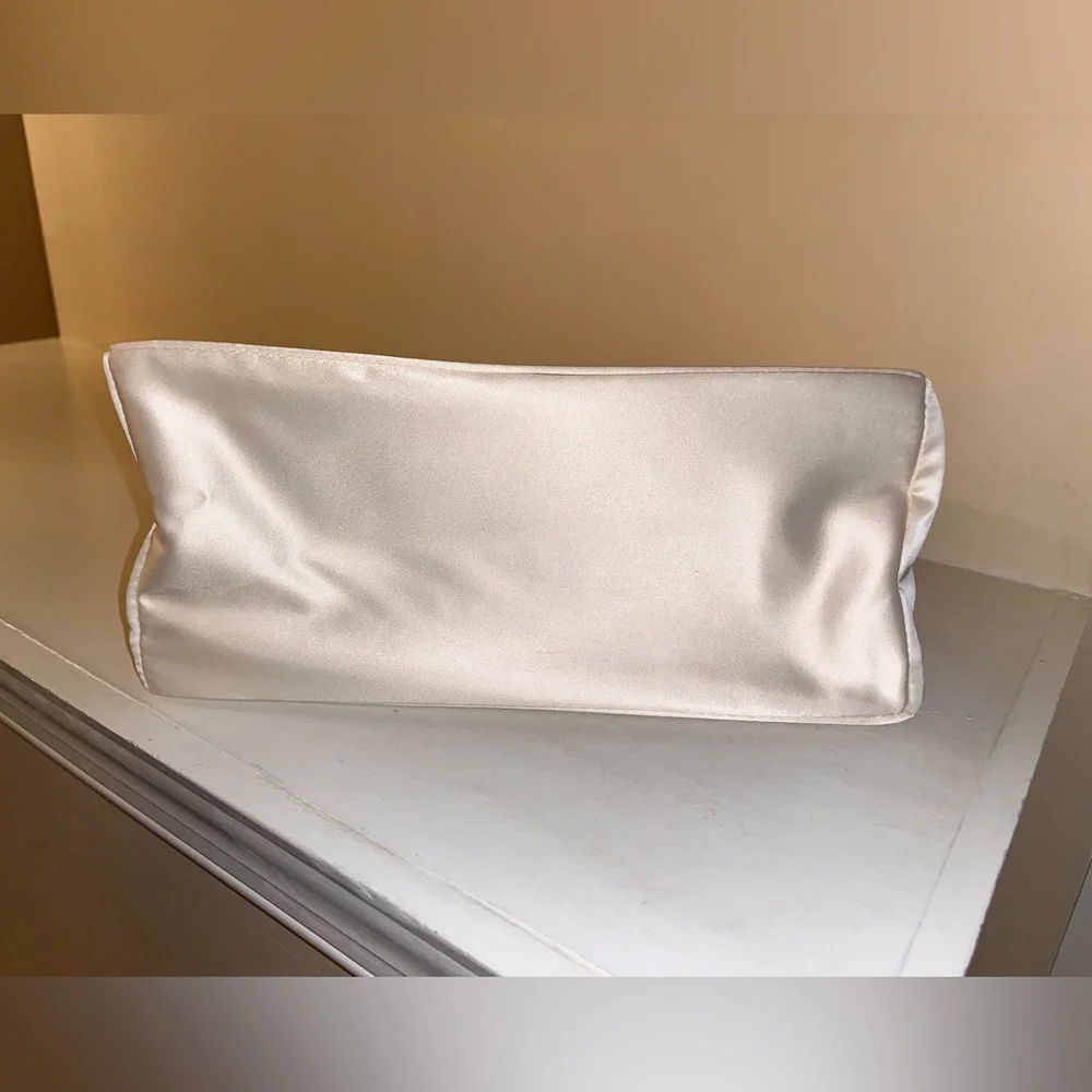 dgaz satin material